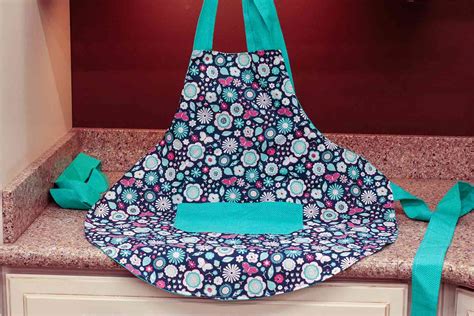 apron bib pattern|simple apron pattern with pockets.